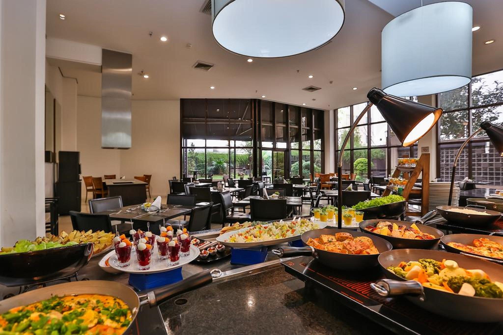 Double Tree By Hilton Sao Paulo Itaim Hotel Létesítmények fotó The buffet at the hotel
